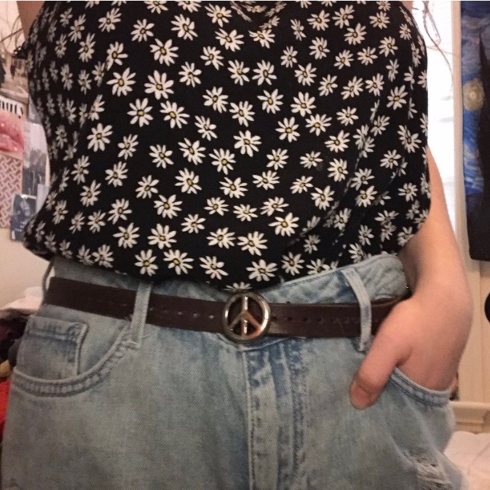 Forever 21 daisy tank-top w cross cross back